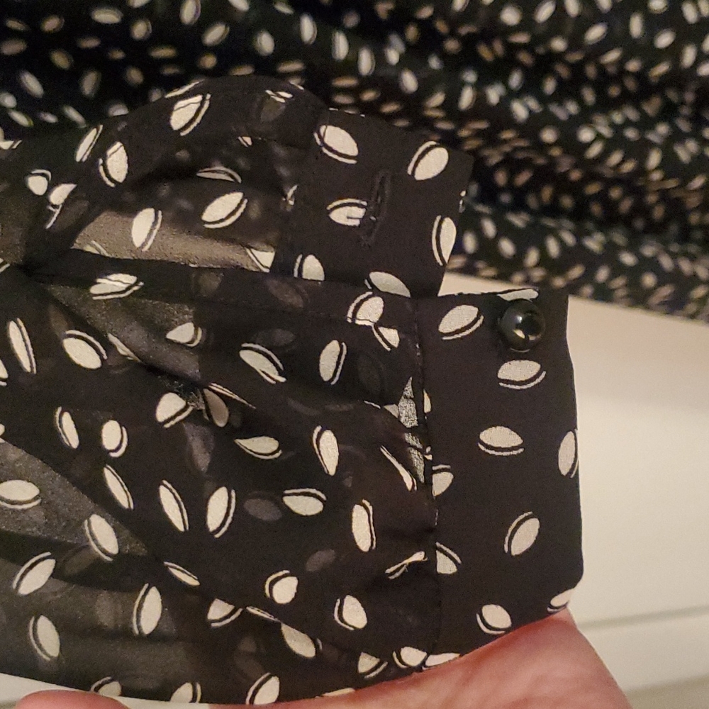 Black Patterned Sheer With Attached Slip - image 2